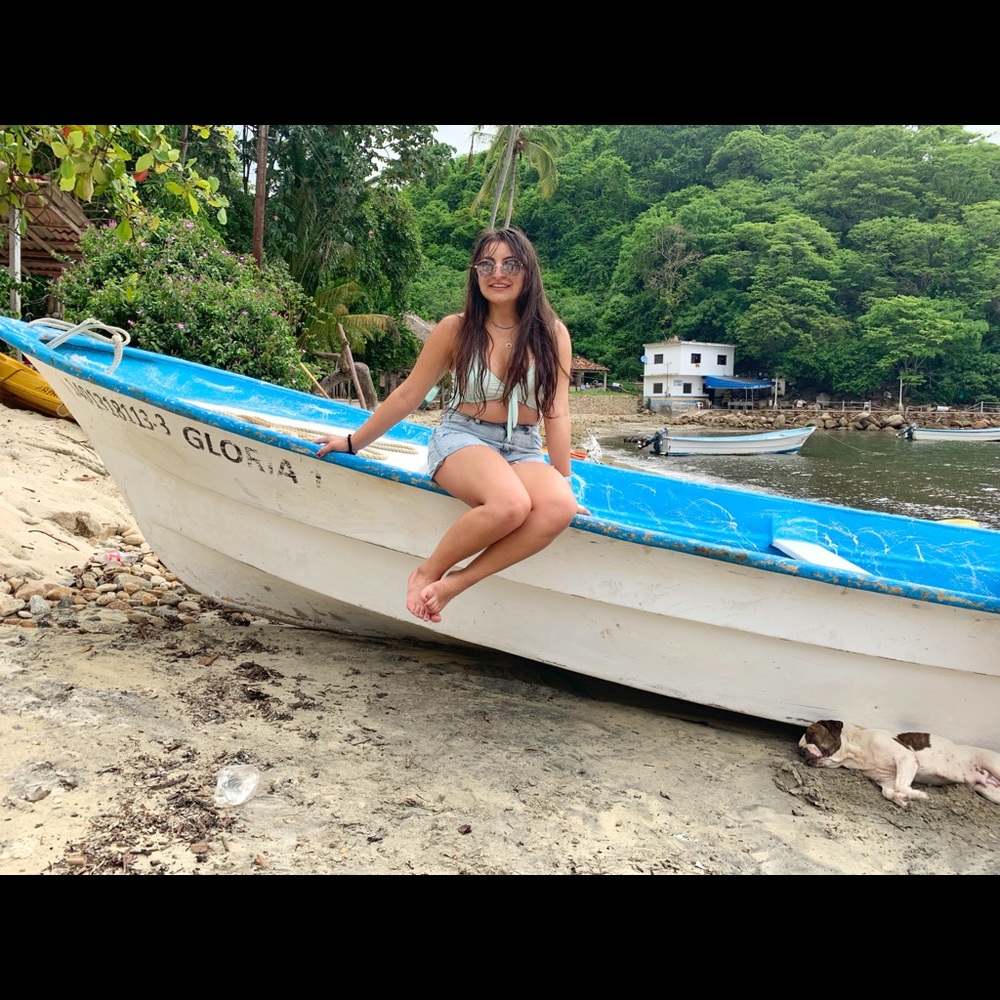 Meet your Posher, Veronica